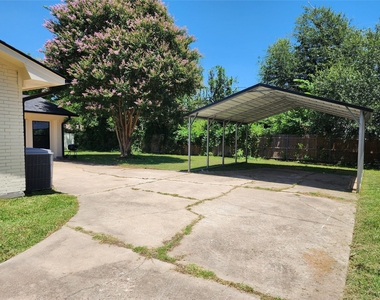 2908 Washington Street - Photo Thumbnail 2