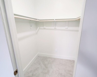 2908 Washington Street - Photo Thumbnail 18