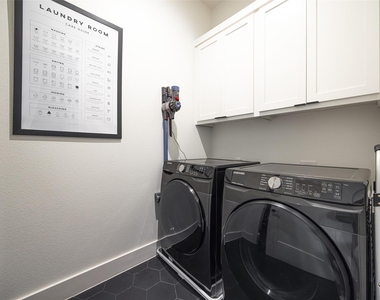 416 Grandview Avenue - Photo Thumbnail 19
