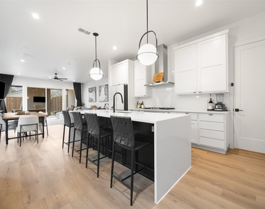 416 Grandview Avenue - Photo Thumbnail 8