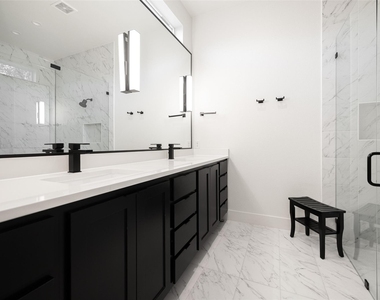 416 Grandview Avenue - Photo Thumbnail 16