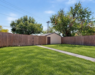 4812 Wateka Drive - Photo Thumbnail 17