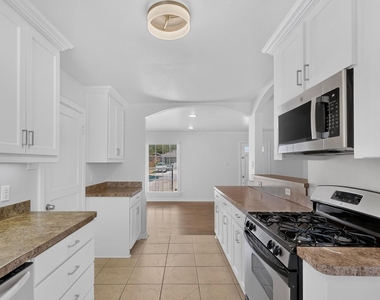 4812 Wateka Drive - Photo Thumbnail 14