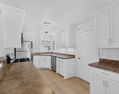 4812 Wateka Drive - Photo Thumbnail 12