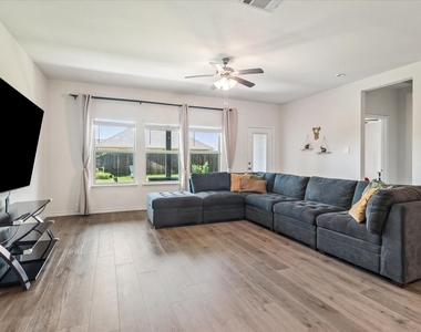 1310 Blossom Court Drive - Photo Thumbnail 3
