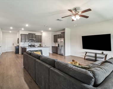1310 Blossom Court Drive - Photo Thumbnail 6