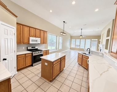 4412 Laney Court - Photo Thumbnail 7