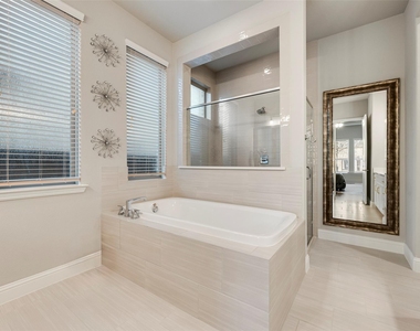 2900 Vaquero Lane - Photo Thumbnail 13