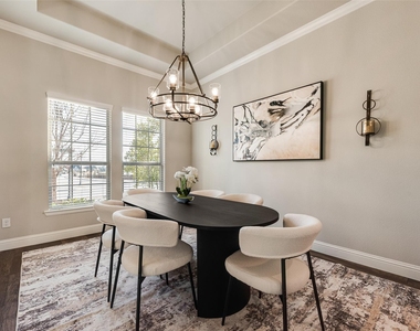 2900 Vaquero Lane - Photo Thumbnail 2