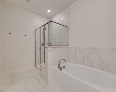 770 Cavitt Court - Photo Thumbnail 13