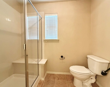 2224 Stonepark Place - Photo Thumbnail 17