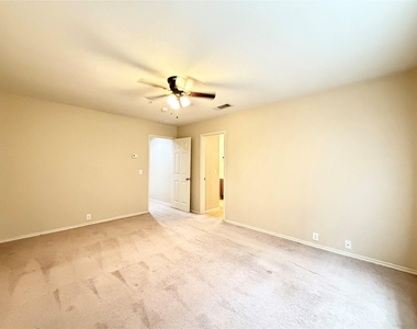 2224 Stonepark Place - Photo Thumbnail 14