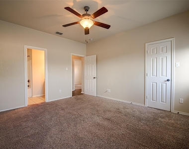 1314 Piedmont Drive - Photo Thumbnail 9