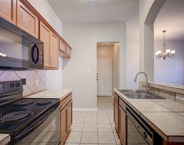 1314 Piedmont Drive - Photo Thumbnail 8