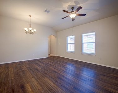 1314 Piedmont Drive - Photo Thumbnail 3