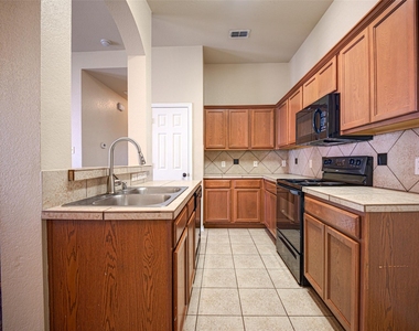 1314 Piedmont Drive - Photo Thumbnail 7