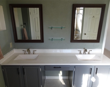 266 Barclay Avenue - Photo Thumbnail 18