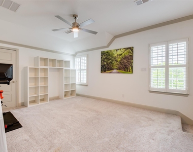 7124 Soto Street - Photo Thumbnail 21