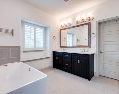 7124 Soto Street - Photo Thumbnail 13