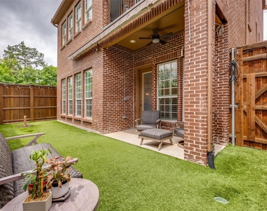 7124 Soto Street - Photo Thumbnail 24