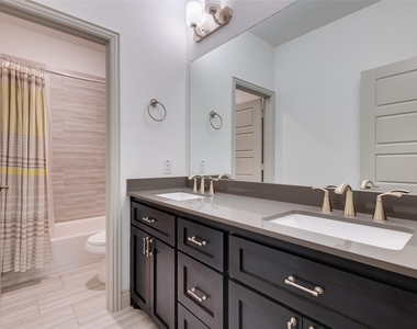 7124 Soto Street - Photo Thumbnail 19