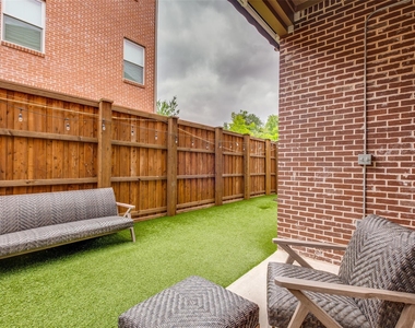 7124 Soto Street - Photo Thumbnail 23