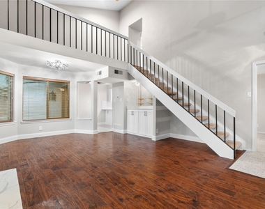 18040 Midway Road - Photo Thumbnail 3