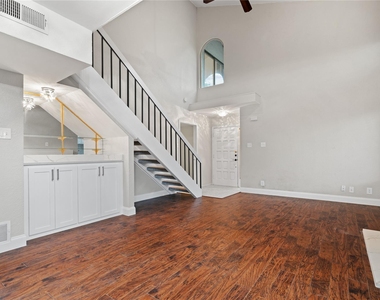 18040 Midway Road - Photo Thumbnail 5