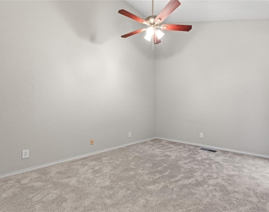 18040 Midway Road - Photo Thumbnail 31