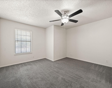 929 W Hickory Street - Photo Thumbnail 19