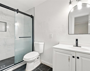 1505 Westridge Drive - Photo Thumbnail 7