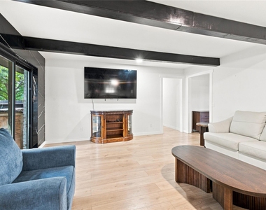 1505 Westridge Drive - Photo Thumbnail 2