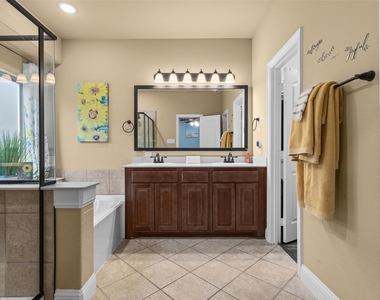 205 Melody Way - Photo Thumbnail 14