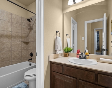 205 Melody Way - Photo Thumbnail 18