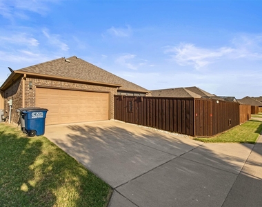 205 Melody Way - Photo Thumbnail 24