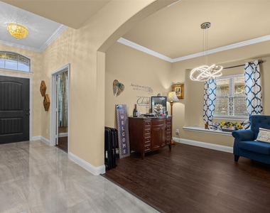 205 Melody Way - Photo Thumbnail 4
