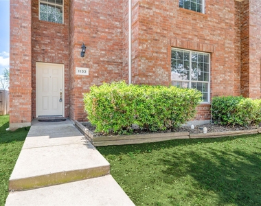 1133 Jamie Drive - Photo Thumbnail 1