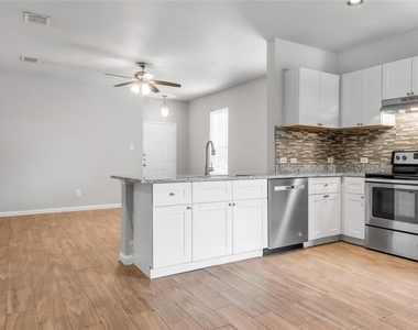 1133 Jamie Drive - Photo Thumbnail 6