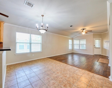 6925 Red Bluff Drive - Photo Thumbnail 7