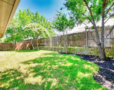 6925 Red Bluff Drive - Photo Thumbnail 28