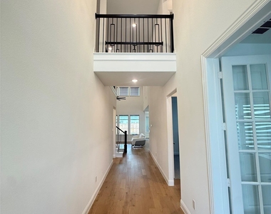 11400 Finch Hattons Drive - Photo Thumbnail 15