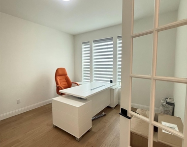 11400 Finch Hattons Drive - Photo Thumbnail 16