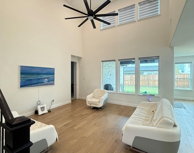 11400 Finch Hattons Drive - Photo Thumbnail 10