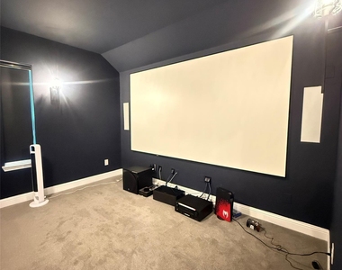11400 Finch Hattons Drive - Photo Thumbnail 24