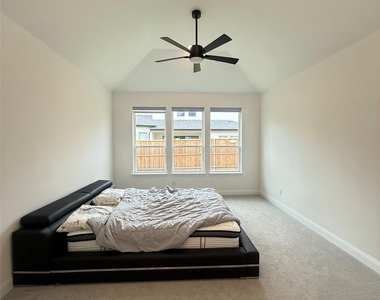 11400 Finch Hattons Drive - Photo Thumbnail 11
