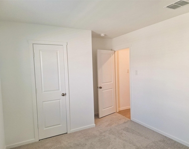 15009 Bushwacker Way - Photo Thumbnail 21