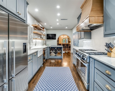 5422 Merrimac Avenue - Photo Thumbnail 7