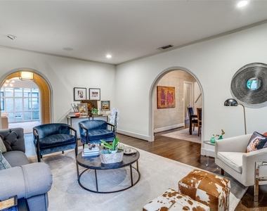 5422 Merrimac Avenue - Photo Thumbnail 3