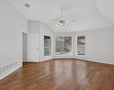 304 Belvedere Drive - Photo Thumbnail 13