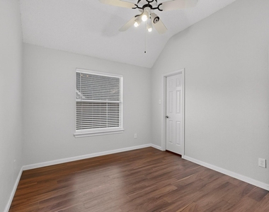 304 Belvedere Drive - Photo Thumbnail 21